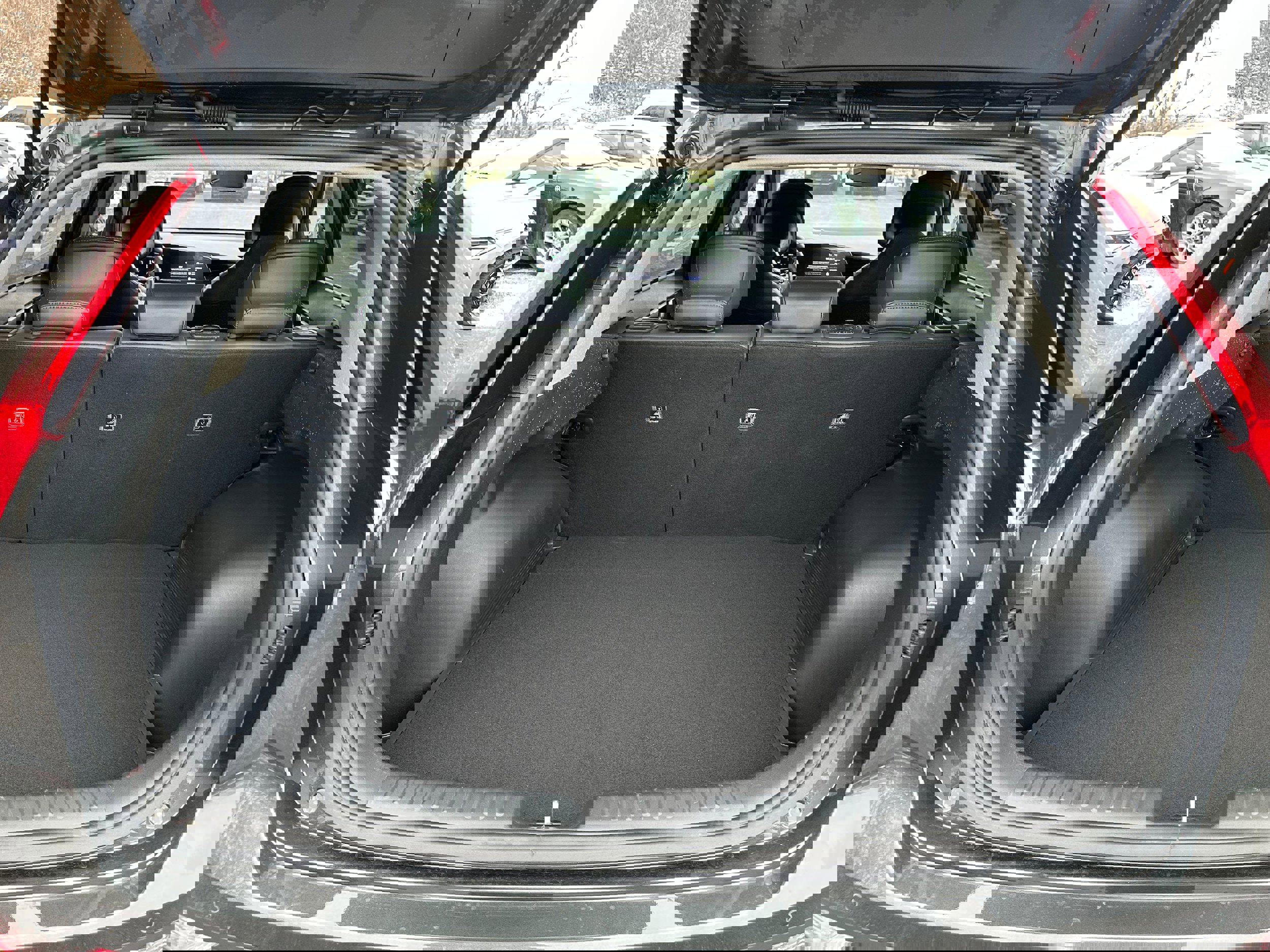 Used 2025 Kia Niro EX image 10