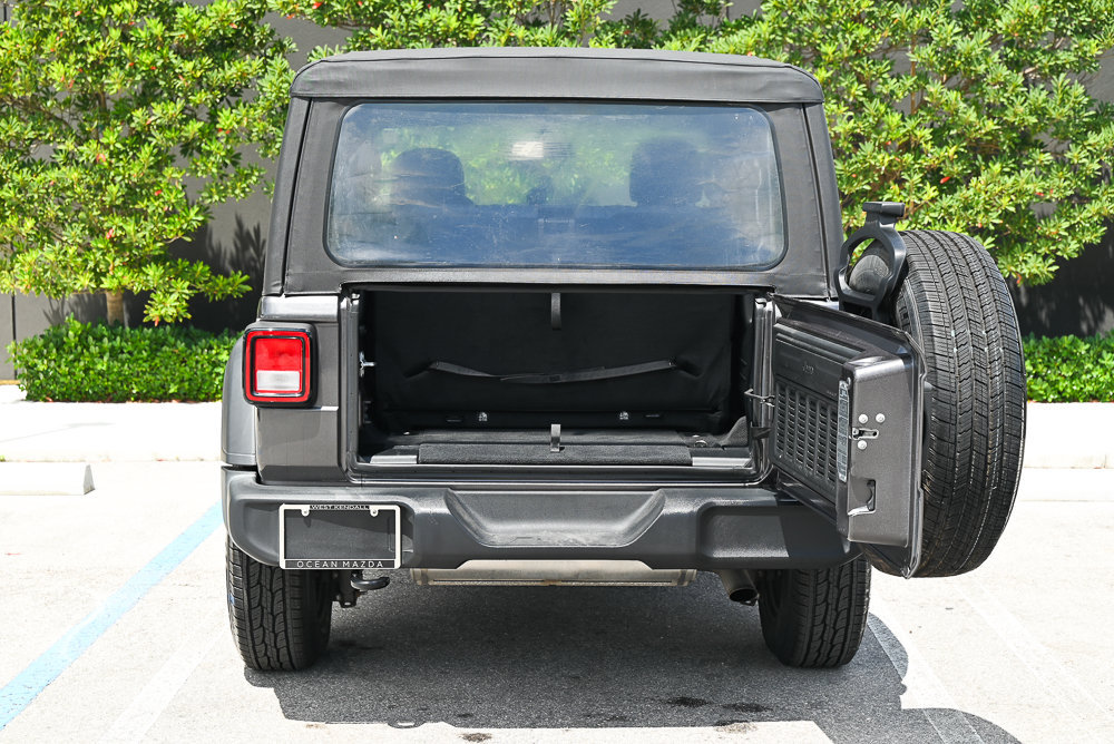 Used 2020 Jeep Wrangler Sport AWD/4WD image 9