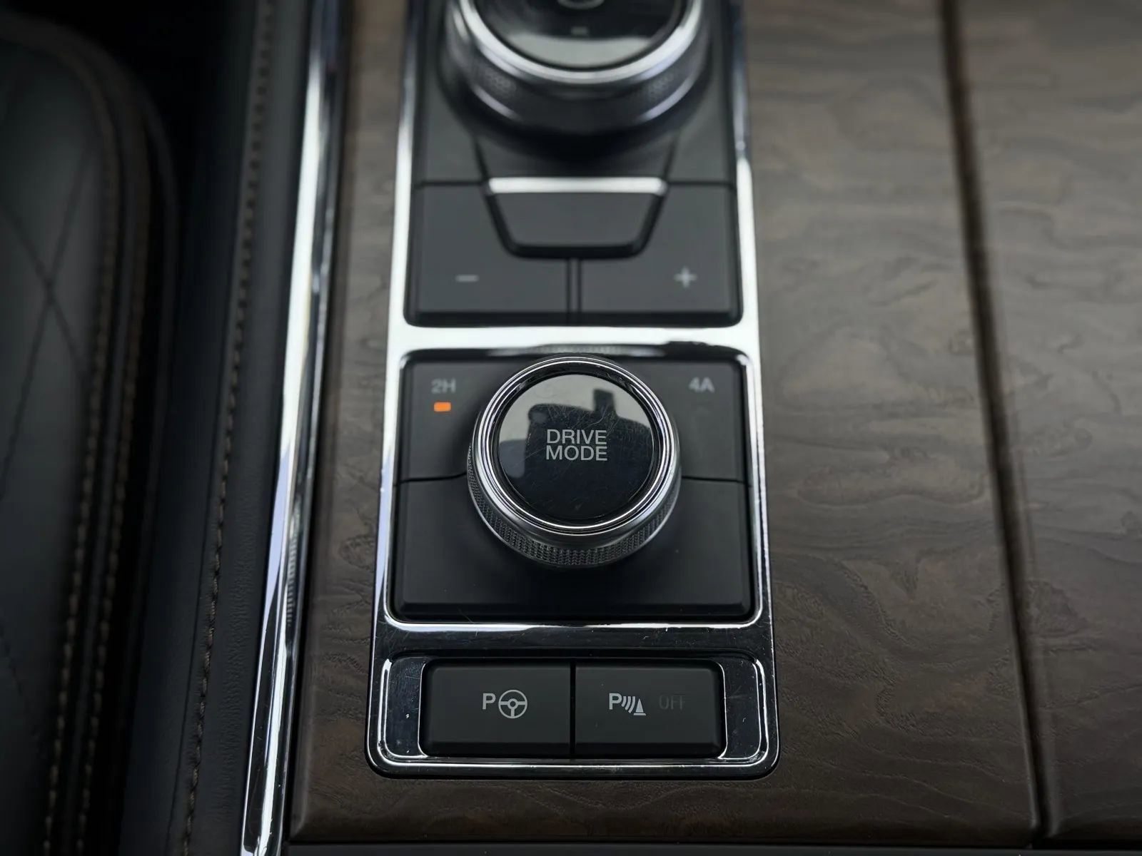 Used 2018 Ford Expedition Platinum image 41