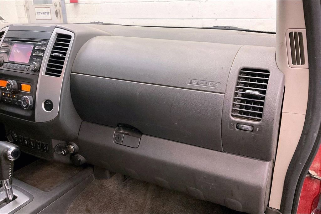 Used 2014 Nissan Frontier PRO-4X image 11
