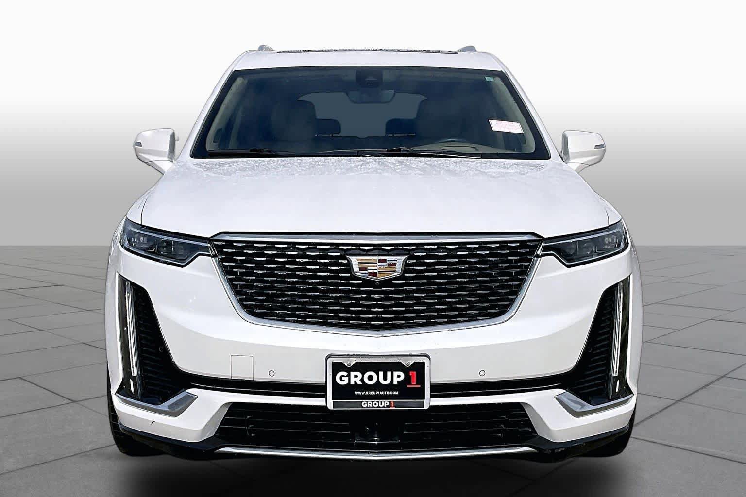 Used 2021 Cadillac XT6 Premium Luxury w/ Platinum Package FWD image 3