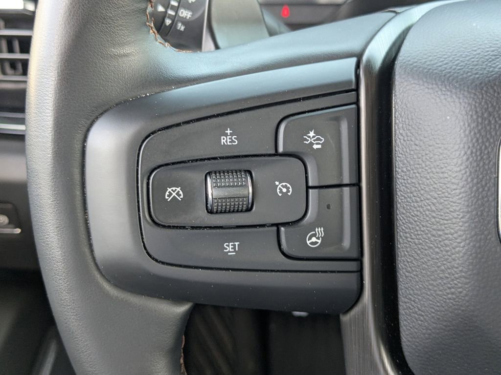 Used 2024 GMC Sierra 1500 AT4 w/ Technology Package AWD/4WD image 25