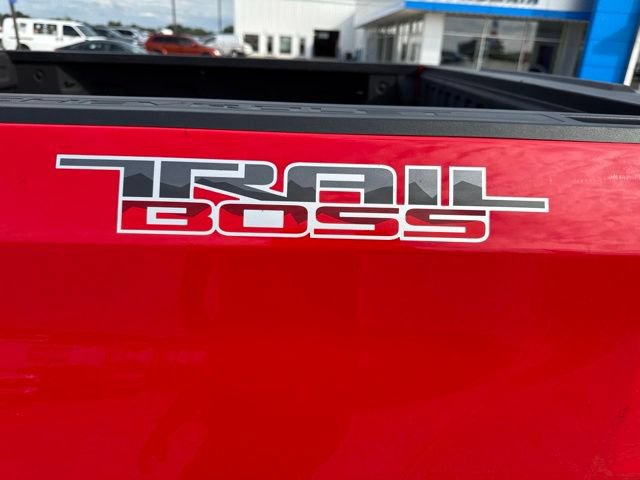 Used 2021 Chevrolet Silverado 1500 LT Trail Boss w/ Convenience Package II AWD/4WD image 6