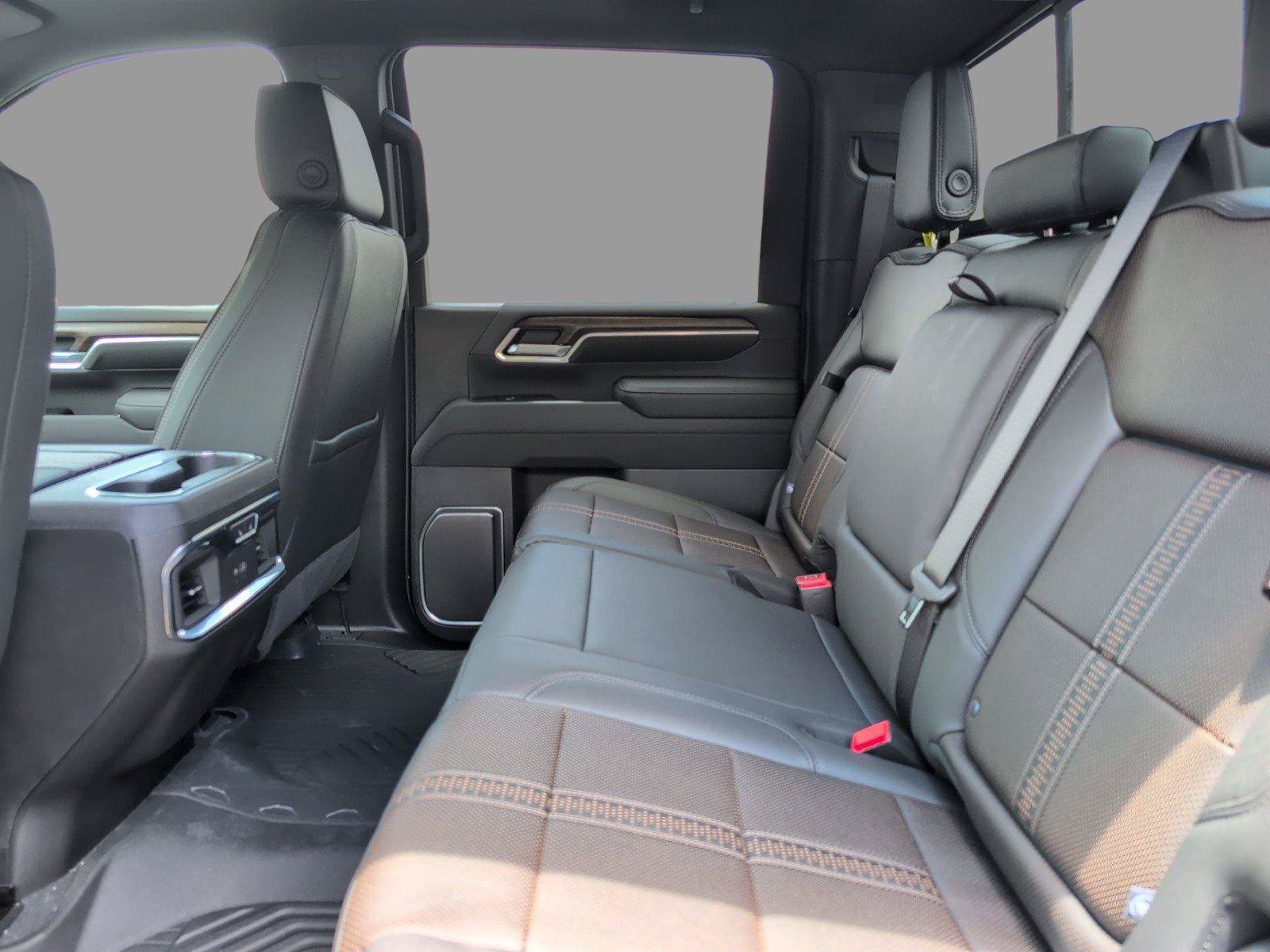 New 2026 Chevrolet Silverado 2500 High Country w/ High Country Premium Package AWD/4WD image 36
