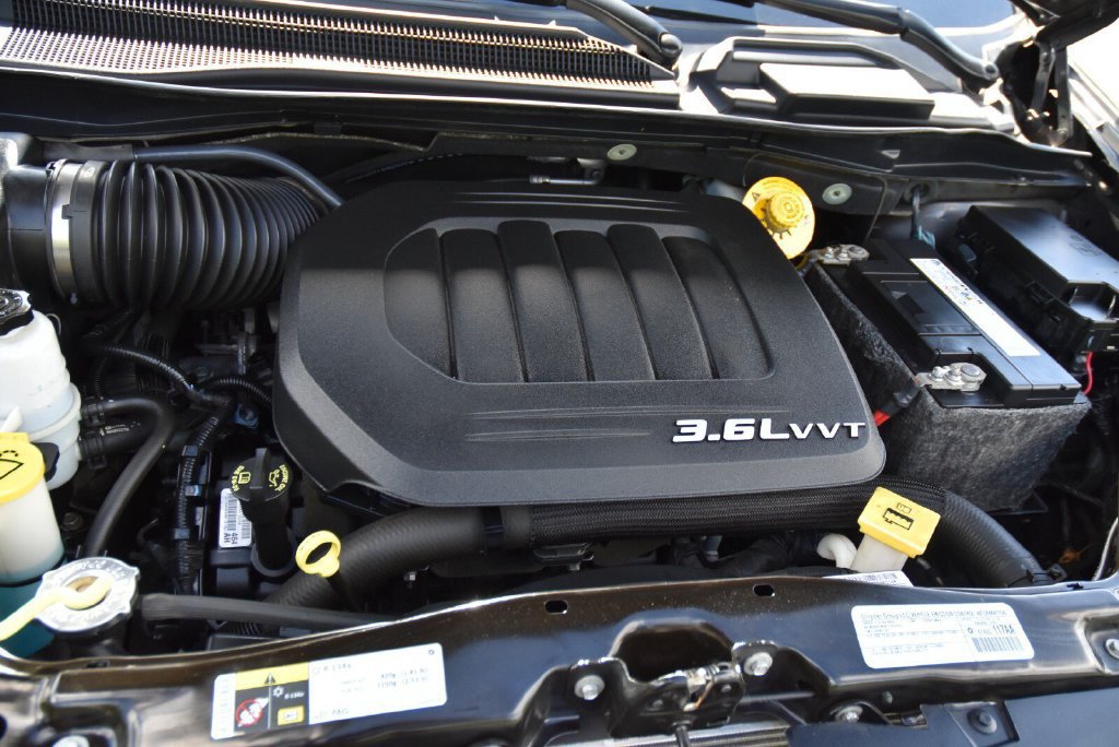 Used 2015 Dodge Grand Caravan SXT w/ Blacktop Package FWD image 36