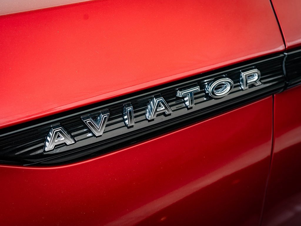 Used 2025 Lincoln Aviator Reserve w/ Equipment Group 201A image 16