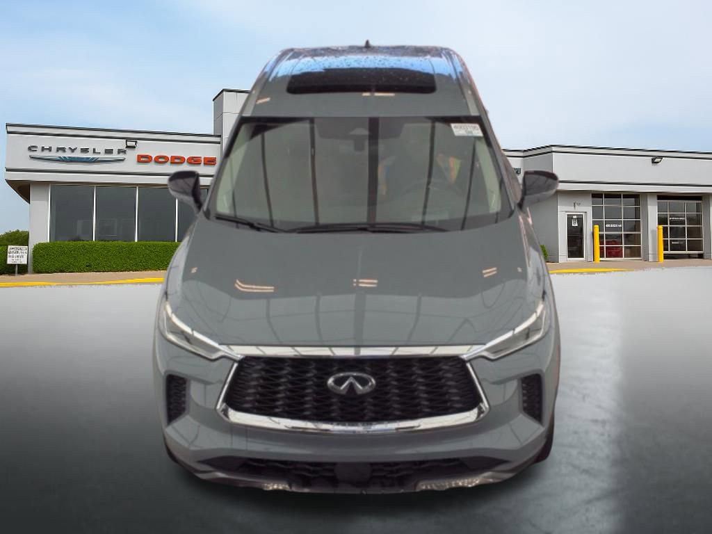 Used 2025 INFINITI QX60 Sensory w/ Vision Package image 2