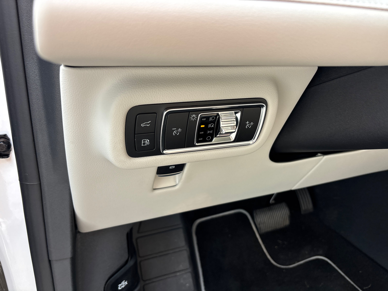 New 2026 Lincoln Nautilus Premier AWD/4WD image 14