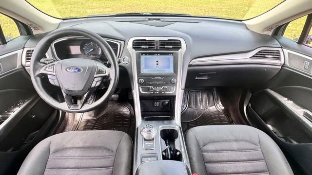 Used 2019 Ford Fusion SE image 21