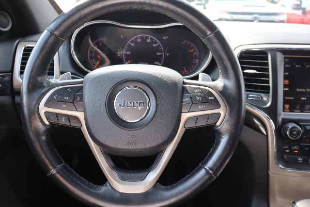Used 2016 Jeep Grand Cherokee Laredo 75th Anniversary AWD/4WD image 6