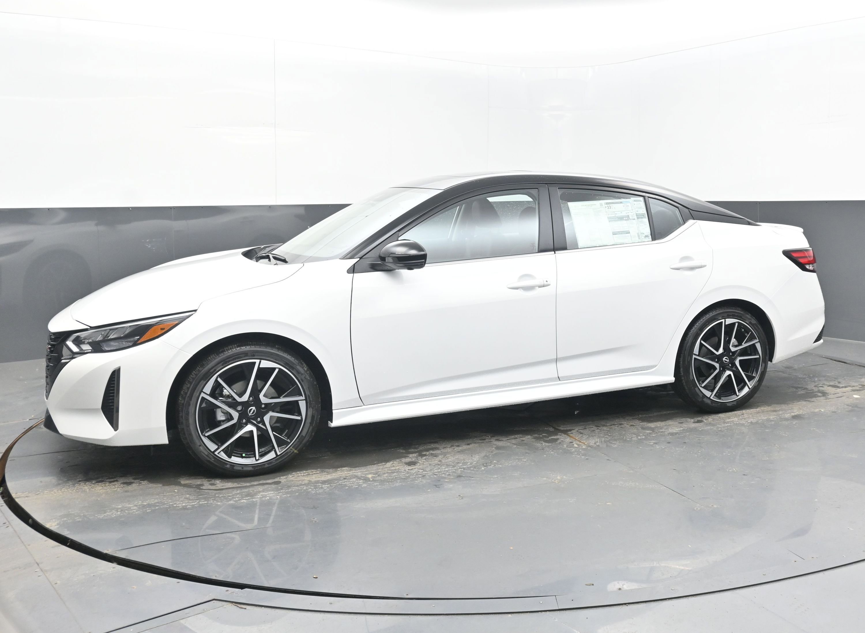 New 2025 Nissan Sentra SR w/ SR Premium Package image 4