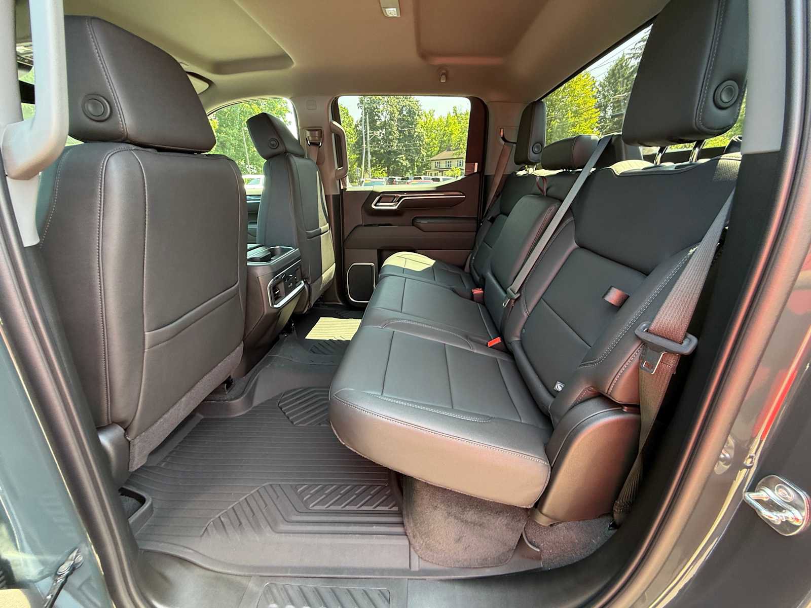New 2026 Chevrolet Silverado 1500 LTZ w/ Z71 Off-Road Package image 24