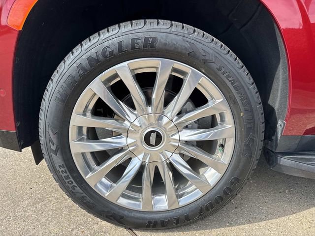 Used 2023 Cadillac Escalade Premium Luxury image 7