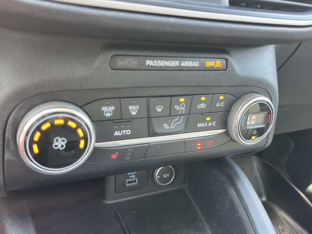 Used 2020 Ford Escape SE FWD image 40