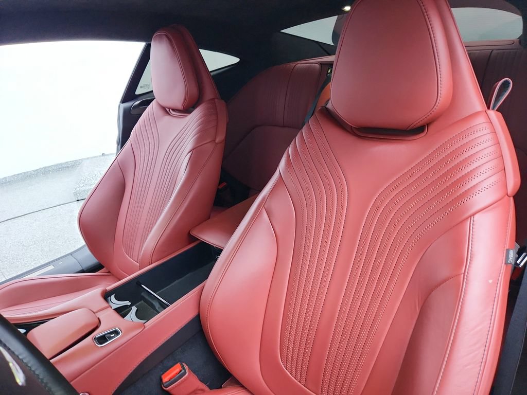 Used 2018 Aston Martin DB11 Coupe RWD image 22