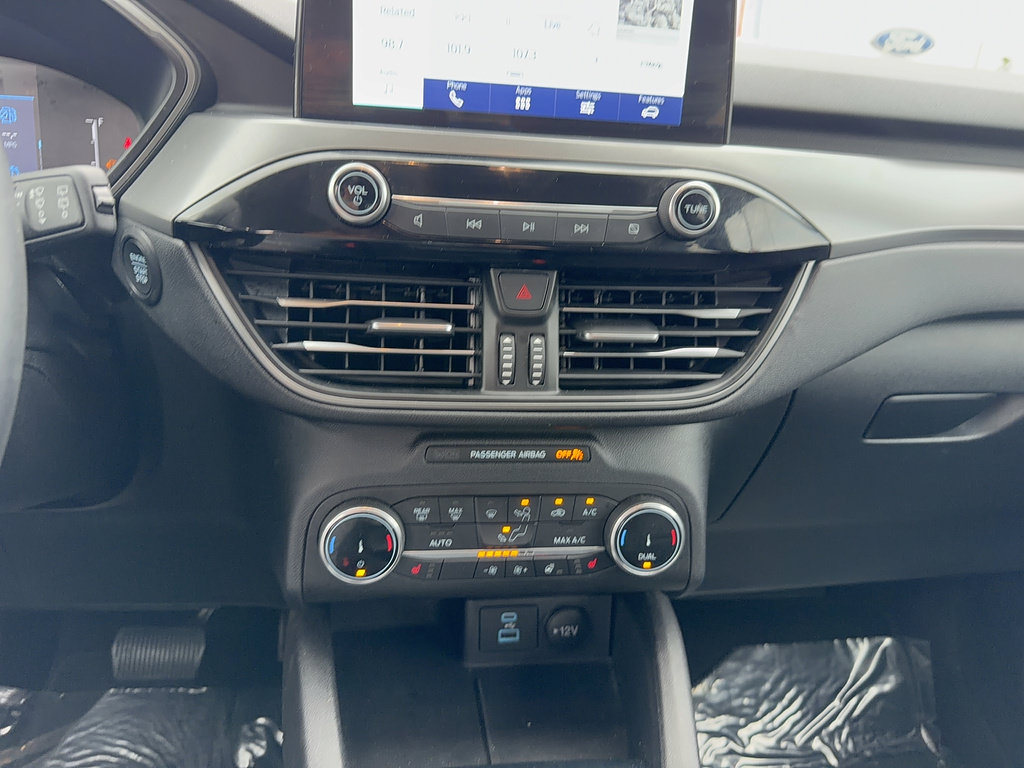 Certified 2023 Ford Escape Active AWD/4WD image 21