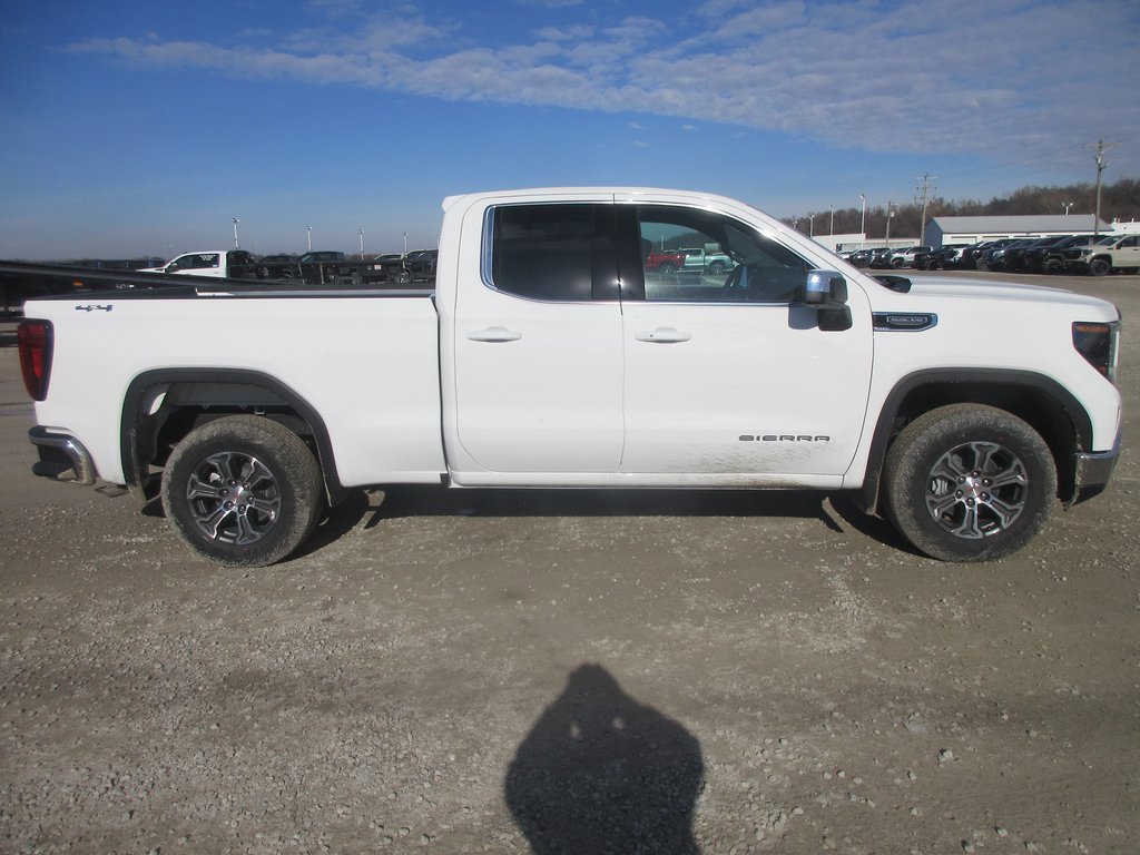 New 2026 GMC Sierra 1500 SLE image 3
