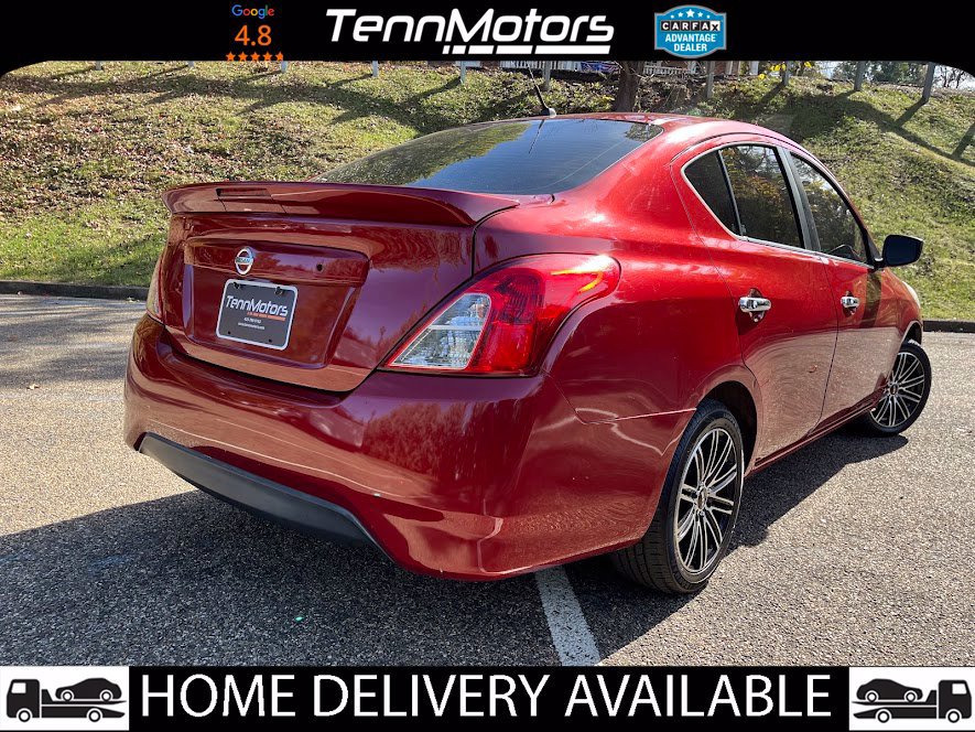 Used 2015 Nissan Versa SV FWD image 4