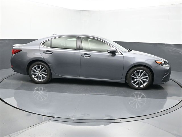 Used 2016 Lexus ES 300h image 6