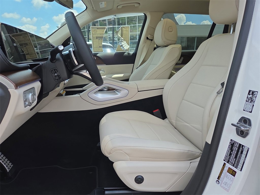 New 2025 Mercedes-Benz GLS 450 4MATIC image 10