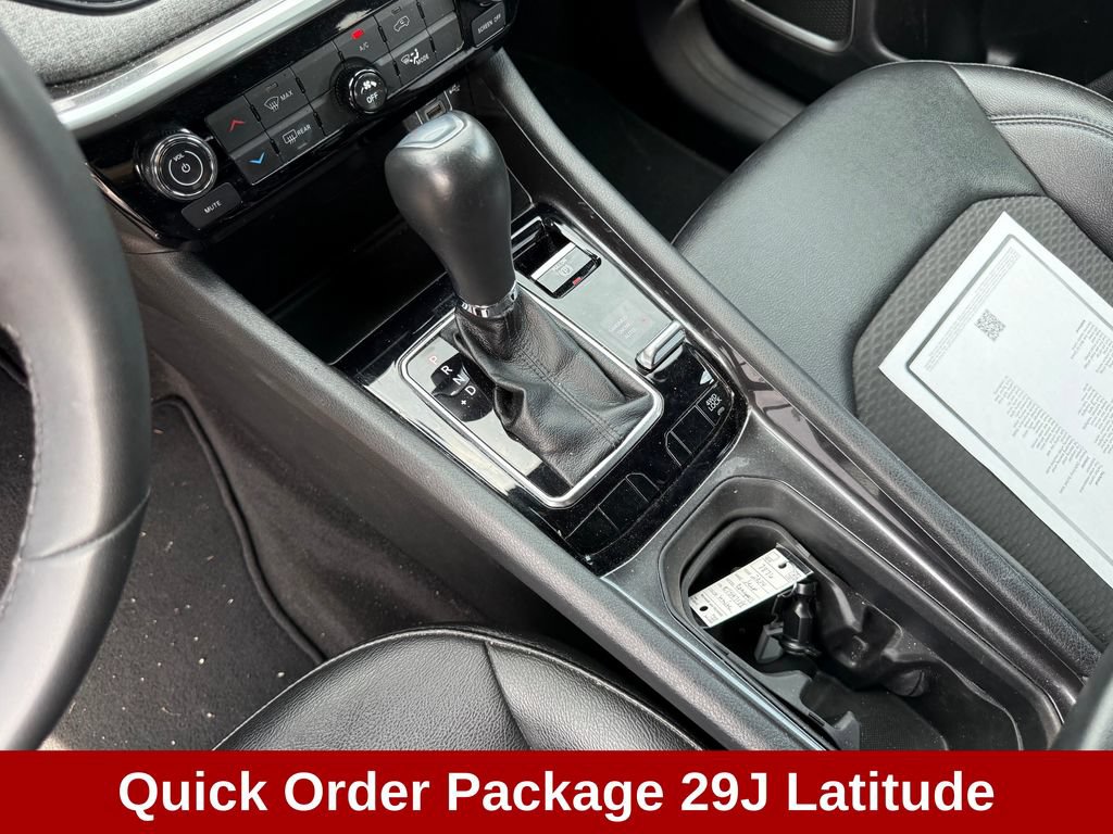 Used 2024 Jeep Compass Latitude AWD/4WD image 17