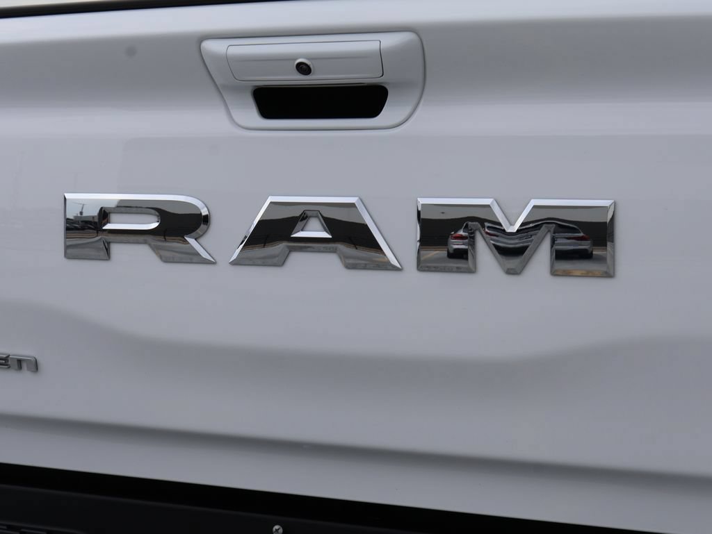 Used 2026 RAM 1500 Tungsten AWD/4WD image 8