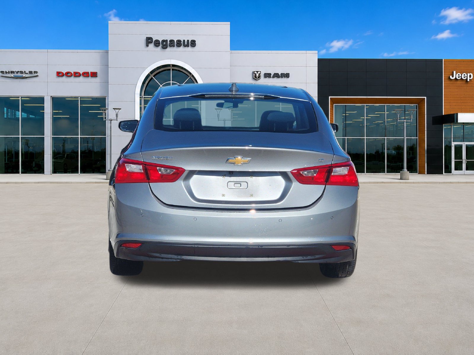 Used 2024 Chevrolet Malibu LT FWD image 8