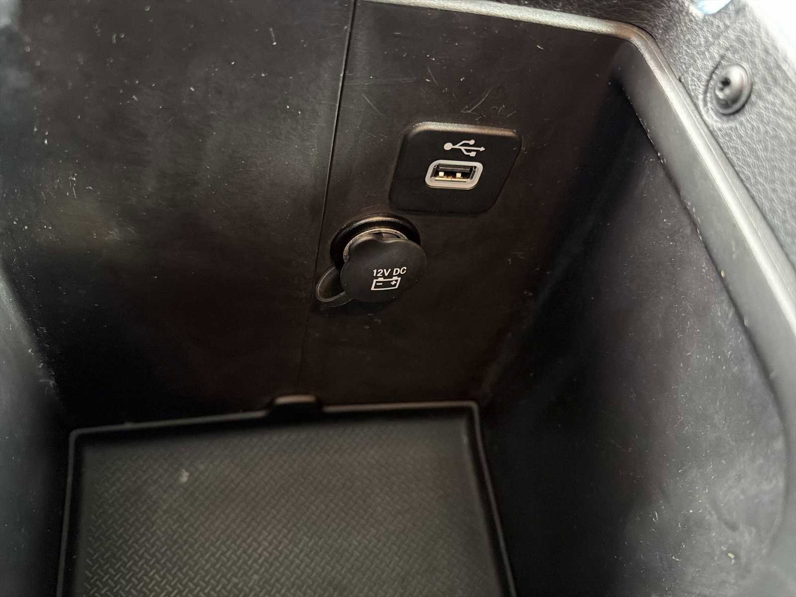 Used 2017 Jeep Wrangler 75th Anniversary image 27