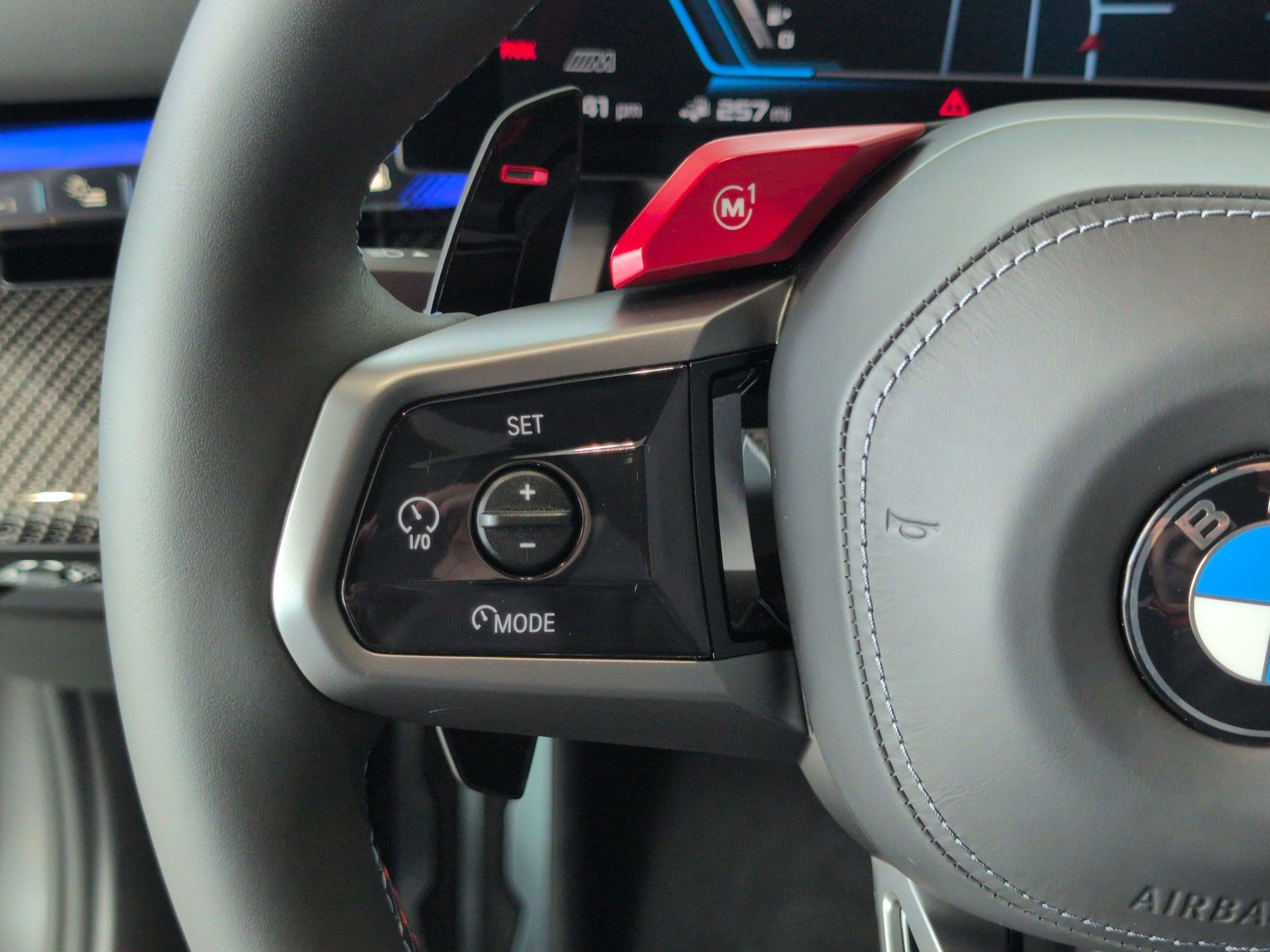 Used 2025 BMW M5 Touring w/ Executive Package image 19