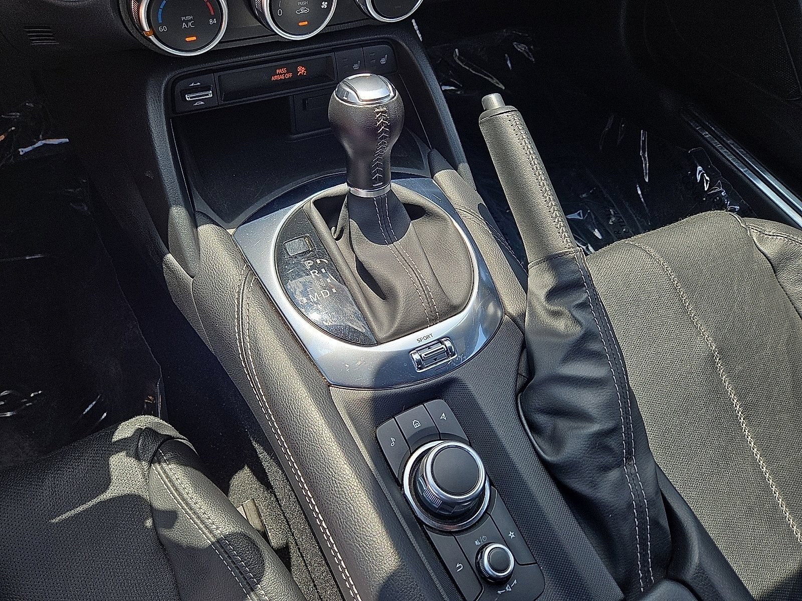 Used 2025 MAZDA MX-5 Miata RF Grand Touring RWD image 32