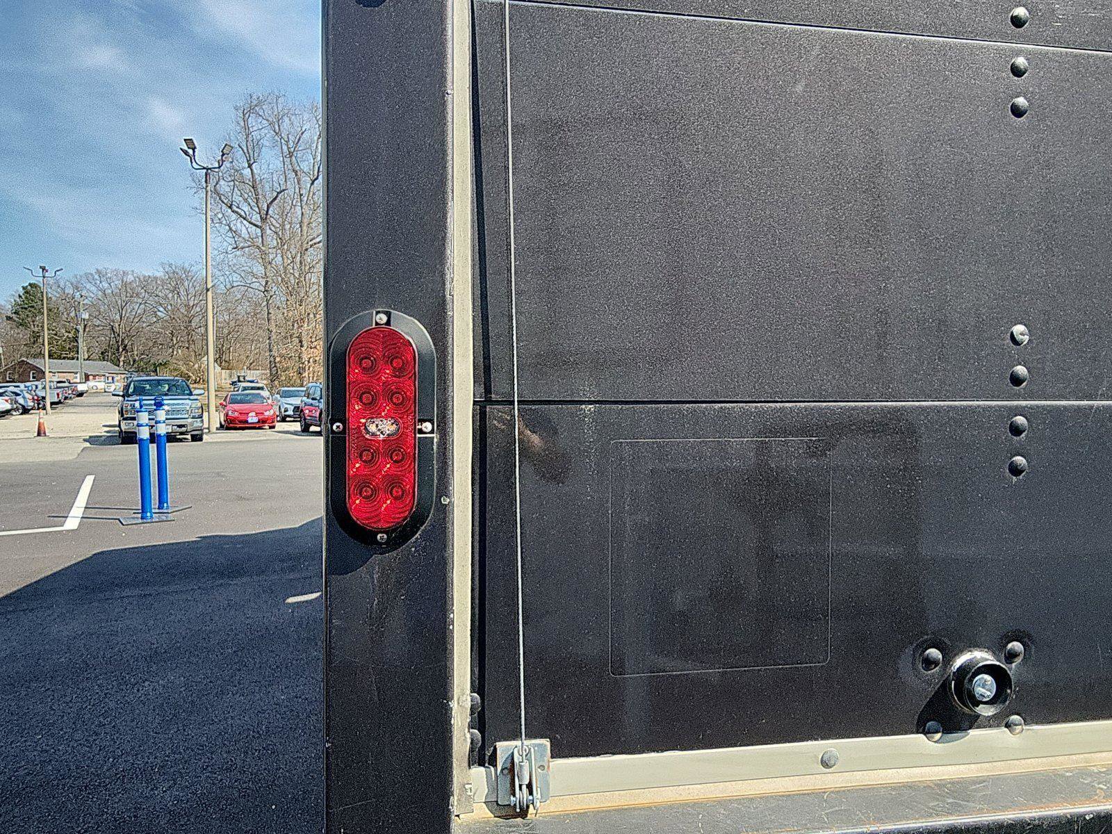 Used 2022 Chevrolet Express 3500 w/ Power Convenience Package RWD image 13