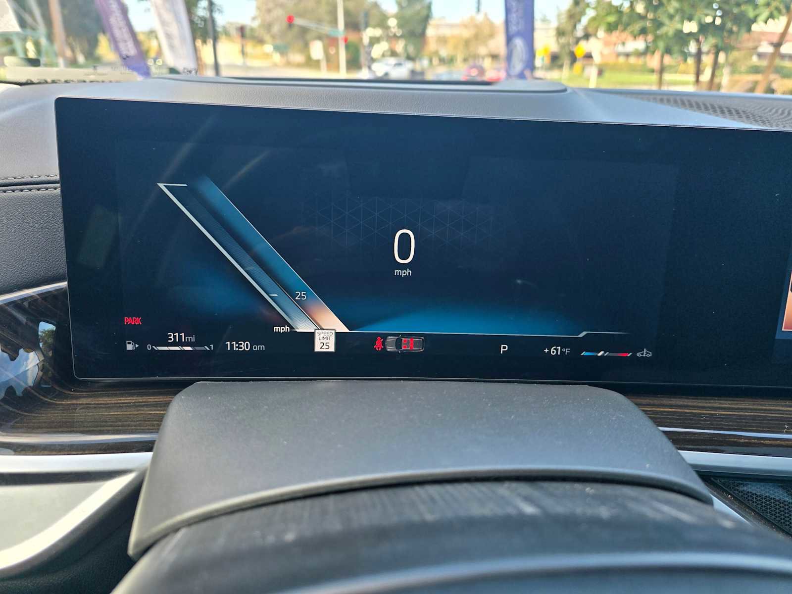 Used 2024 BMW X7 xDrive40i image 29