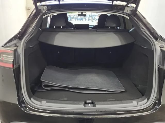 Used 2023 Tesla Model Y Performance AWD/4WD image 6