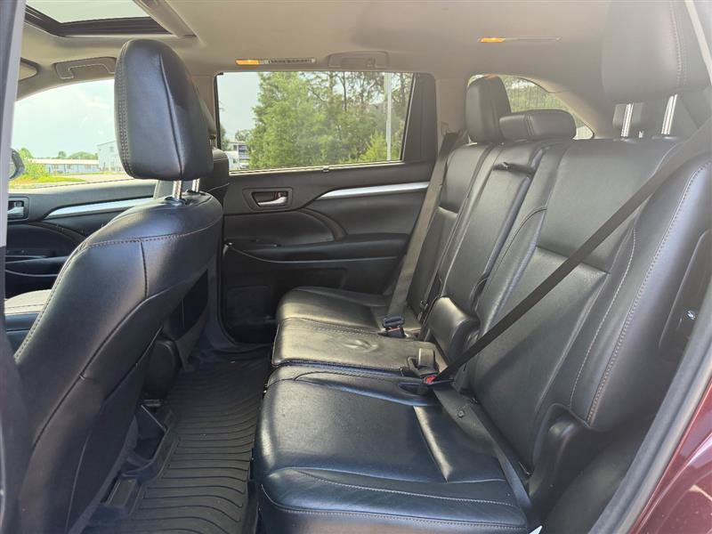 Used 2017 Toyota Highlander XLE w/ Protection Package #3 AWD/4WD image 14