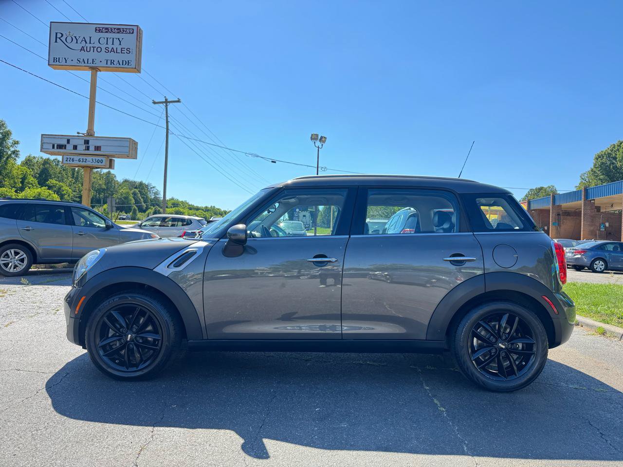 Used 2012 MINI Cooper Countryman FWD image 8