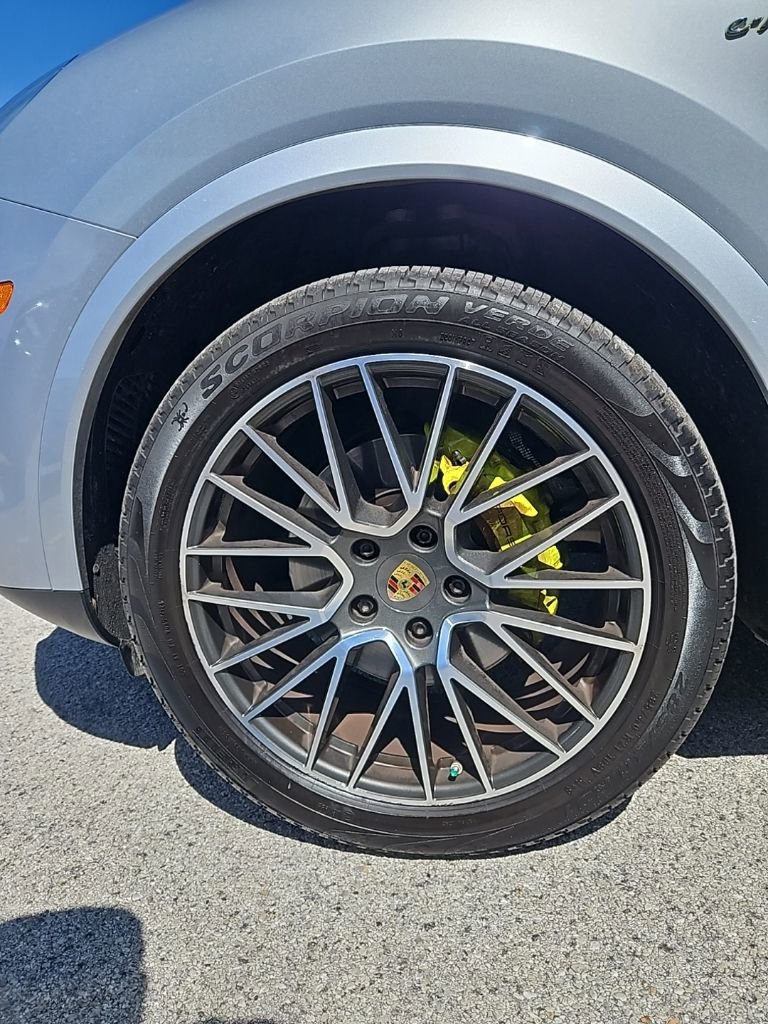 Used 2019 Porsche Cayenne E-Hybrid image 9