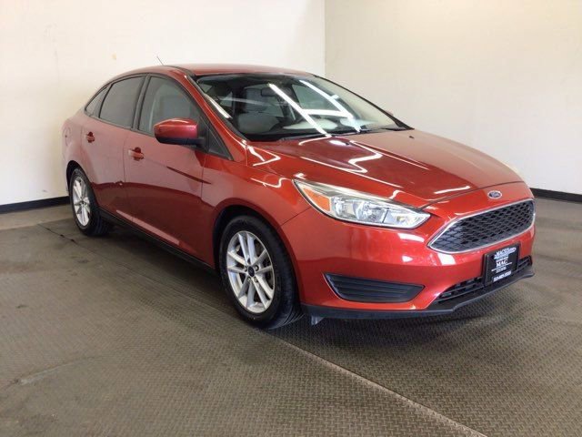 Used 2018 Ford Focus SE FWD image 1