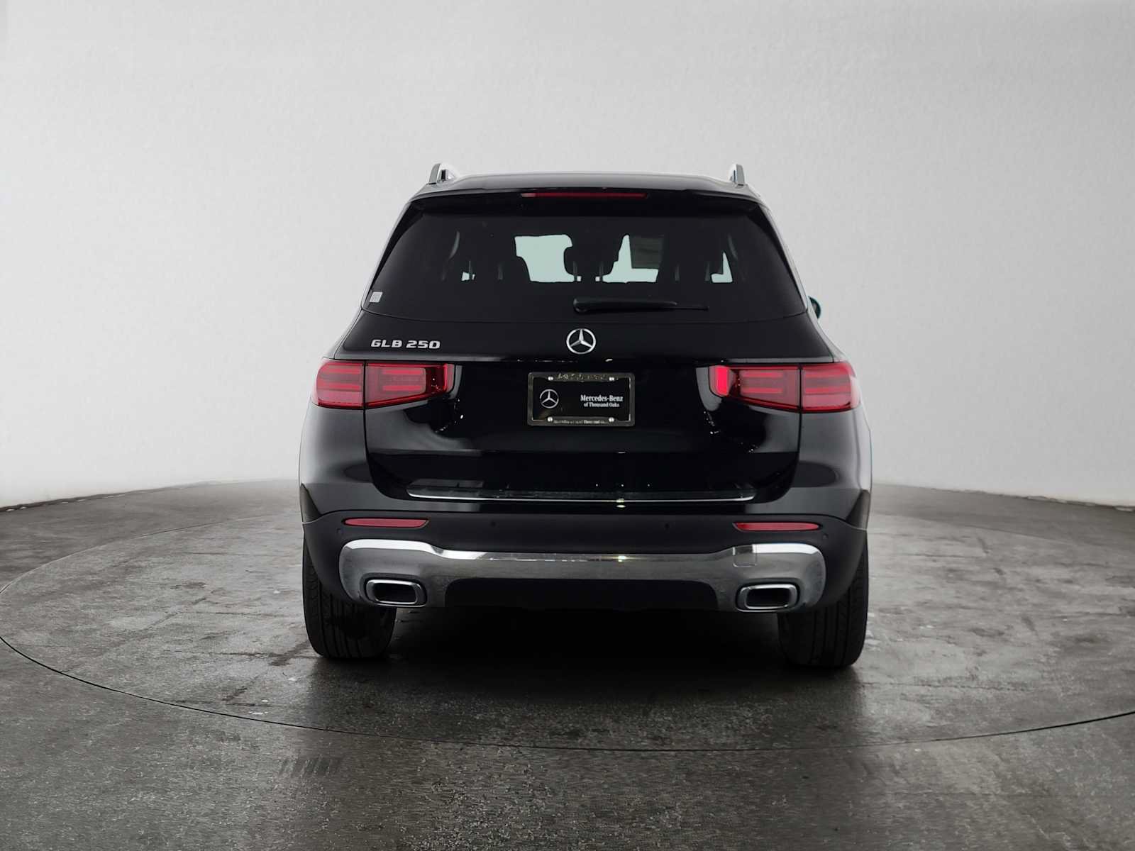New 2026 Mercedes-Benz GLB 250 image 4