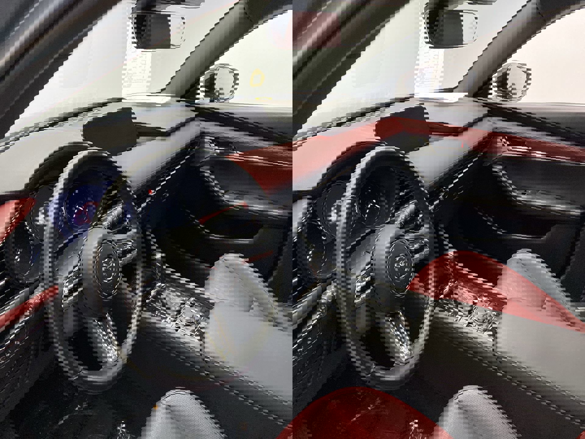 Used 2021 MAZDA MAZDA3 Hatchback w/Premium Plus Pkg image 10