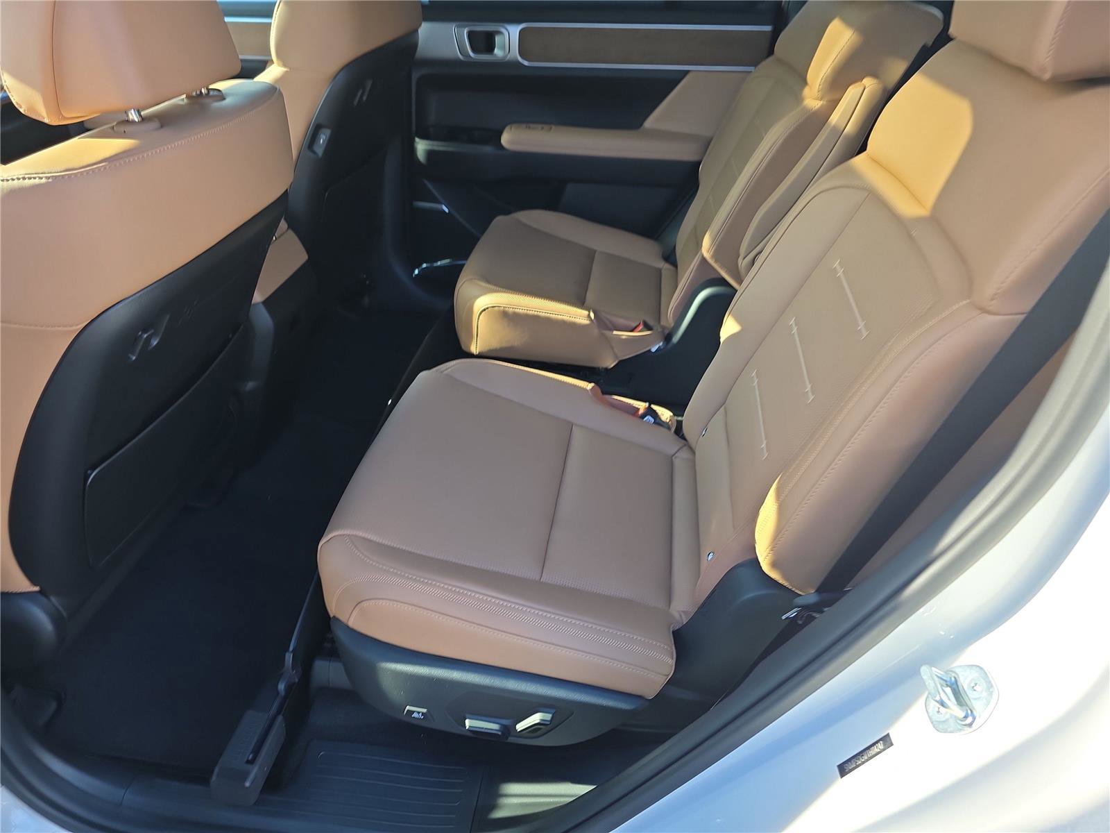 New 2026 Hyundai Santa Fe Calligraphy image 6