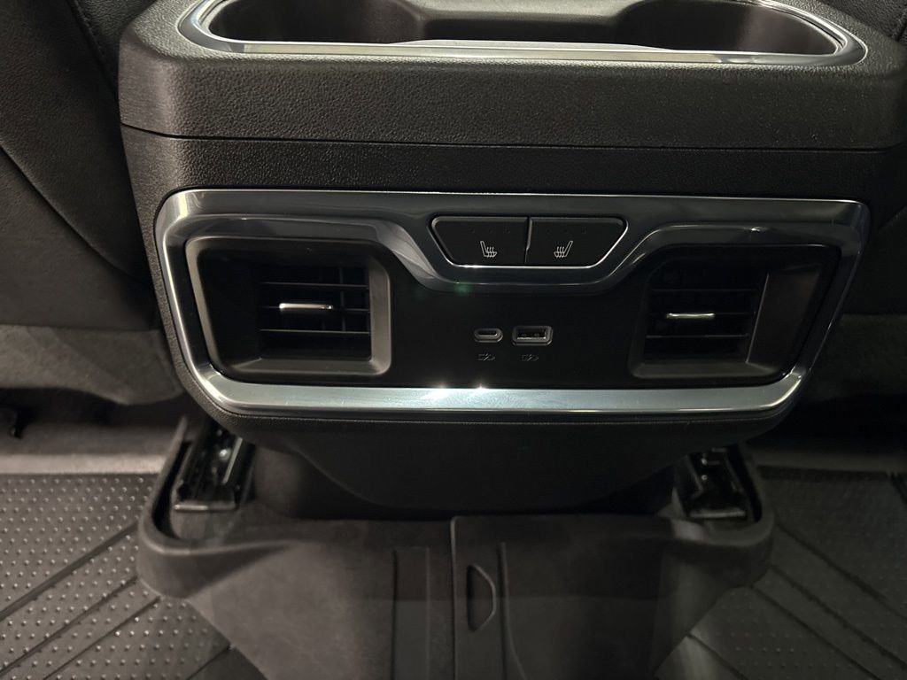 Used 2024 Chevrolet Silverado 2500 High Country w/ High Country Premium Package image 34