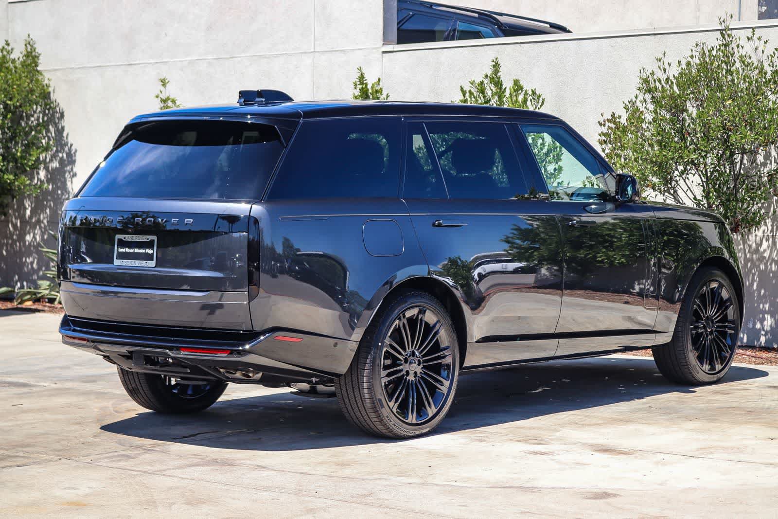 New 2026 Land Rover Range Rover Long Wheelbase SE AWD/4WD image 6