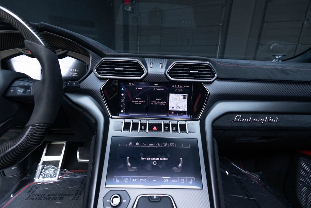 Used 2024 Lamborghini Urus Performante AWD/4WD image 43