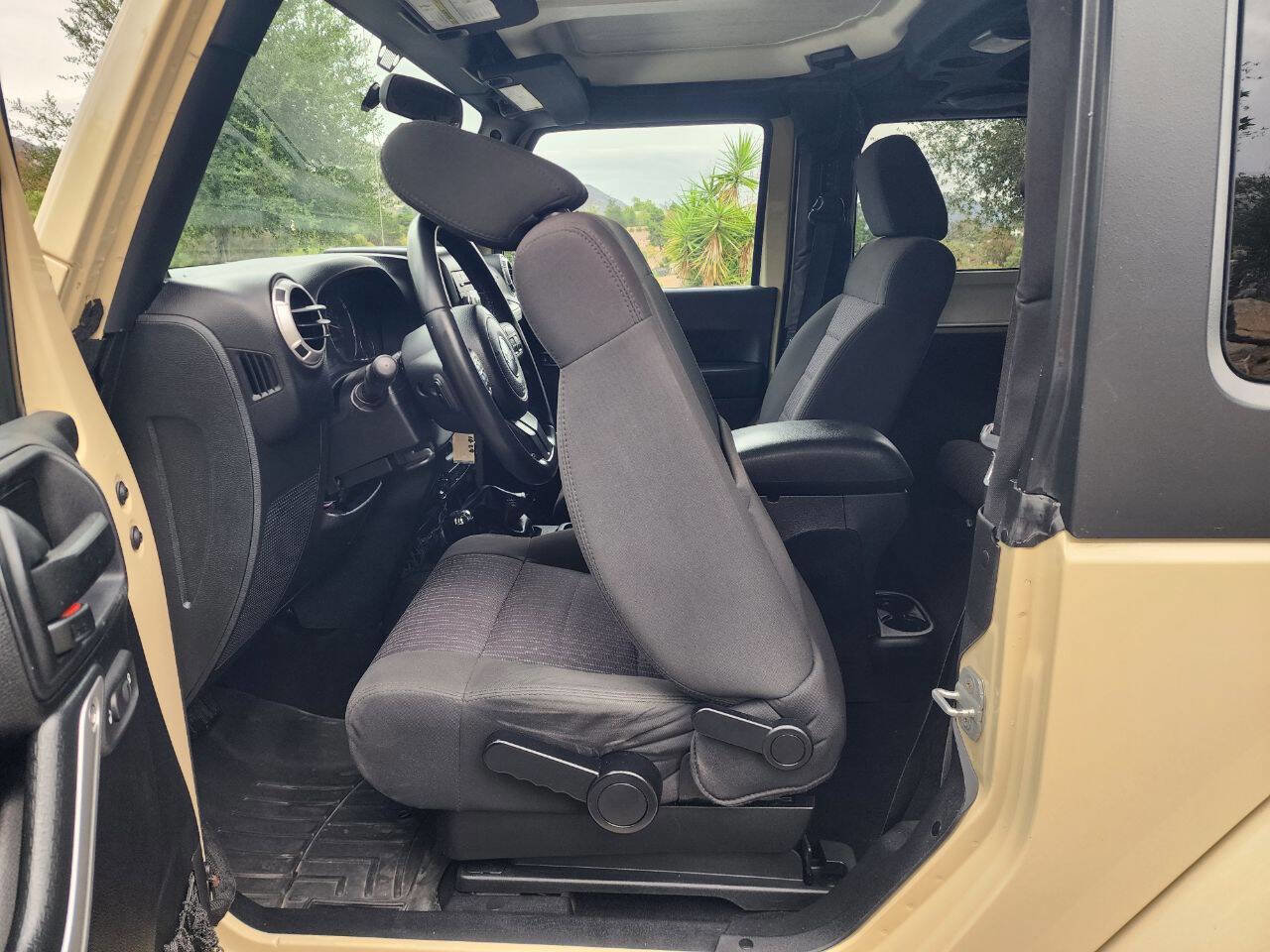 Used 2011 Jeep Wrangler Sahara w/ Dual Top Group image 24