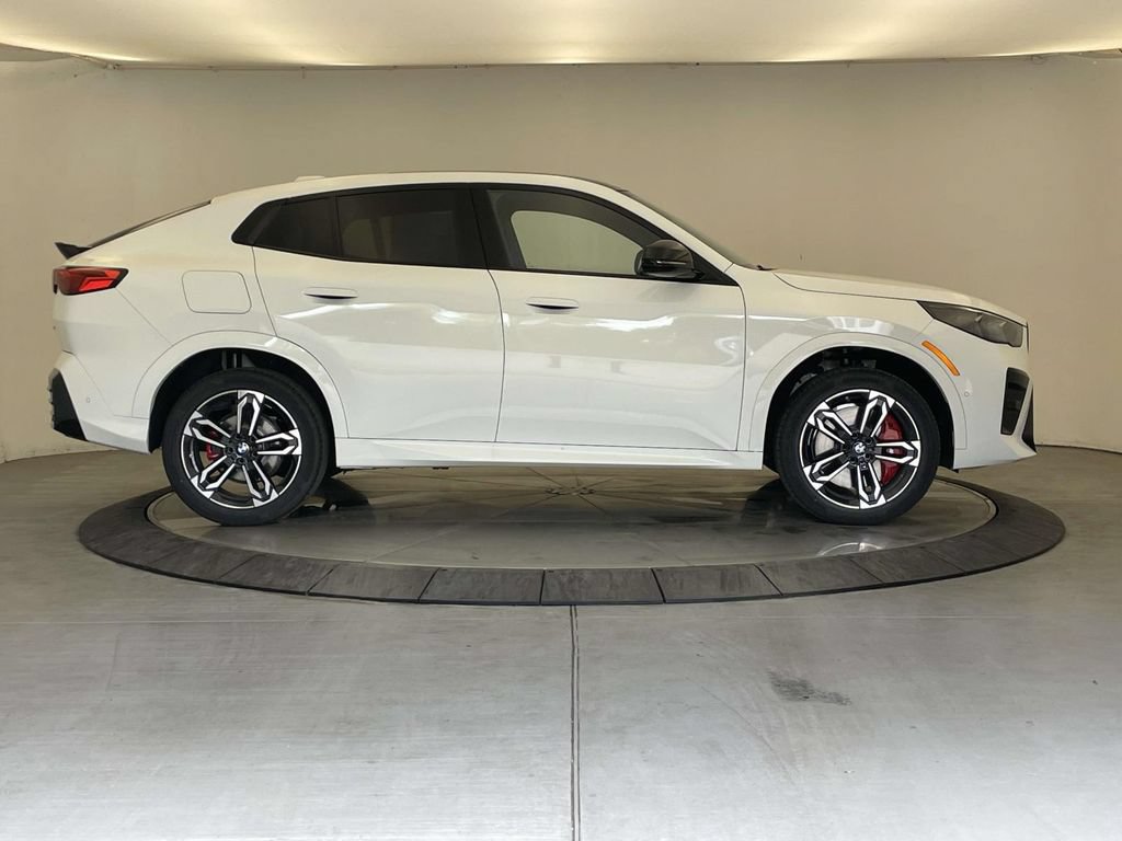 New 2026 BMW X2 xDrive28i w/ Technology Package AWD/4WD image 6