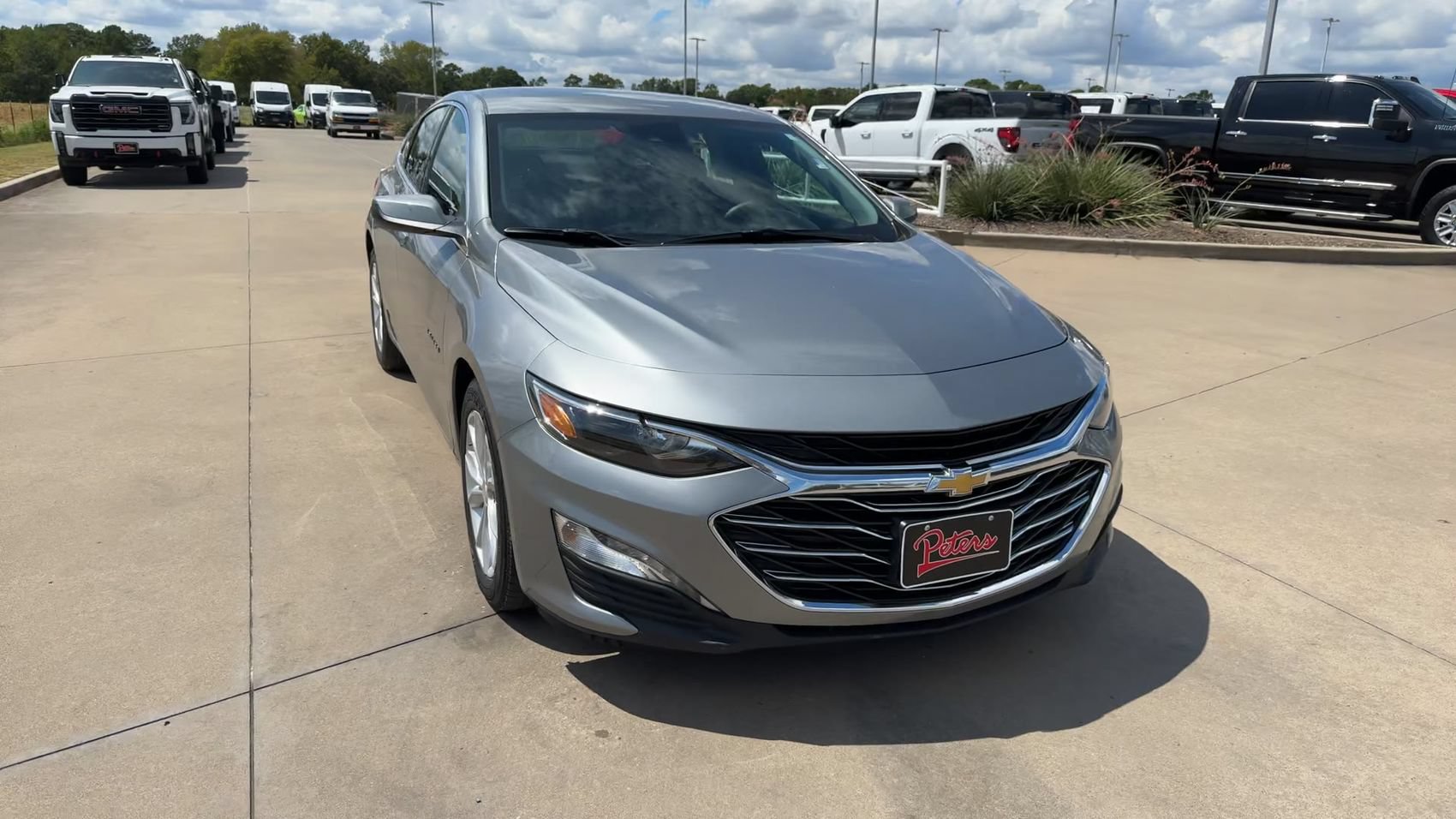 Used 2025 Chevrolet Malibu LT FWD image 4