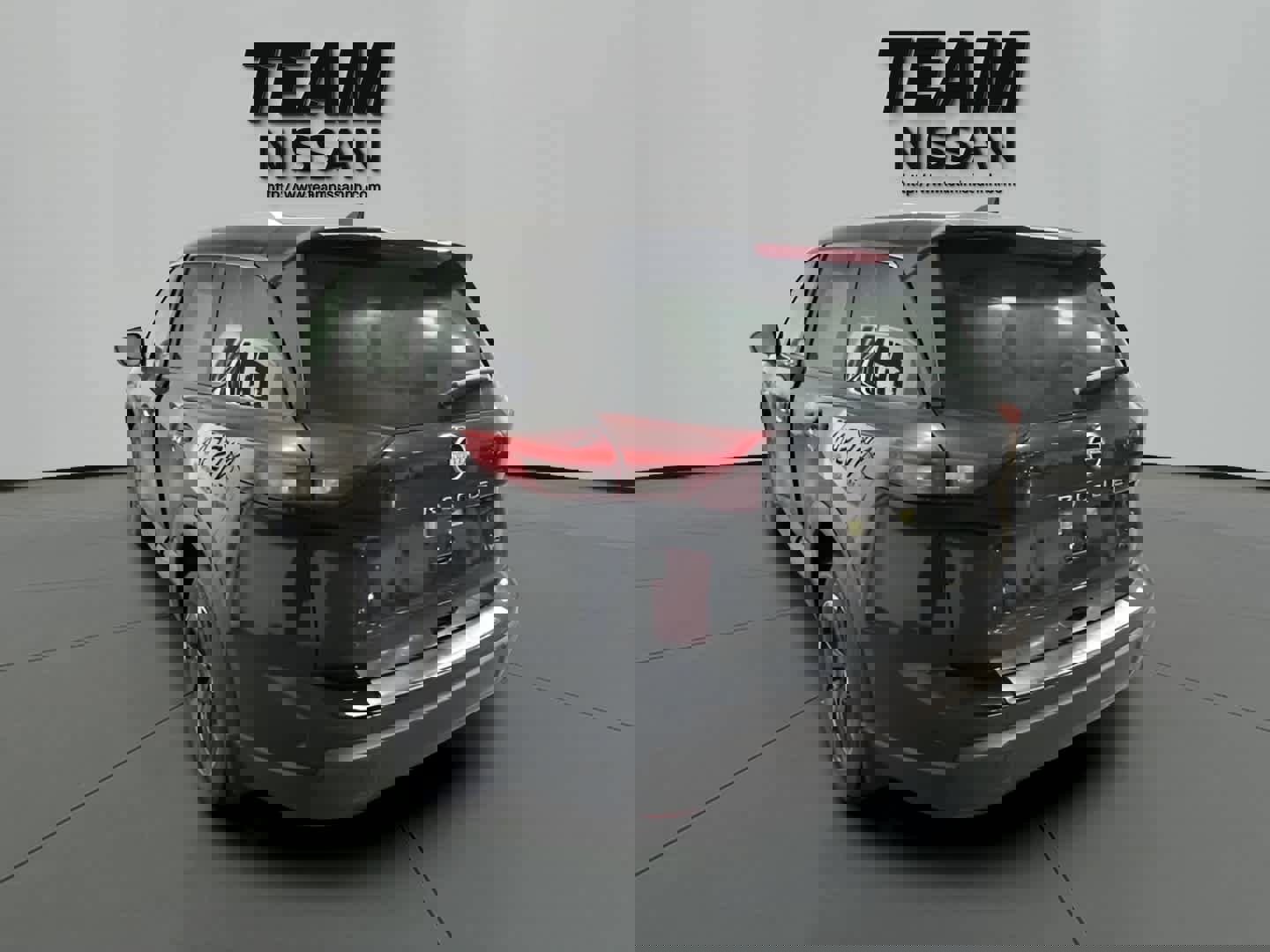 Used 2025 Nissan Rogue SV image 21