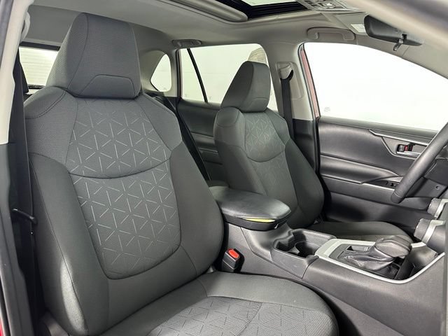 Used 2020 Toyota RAV4 XLE w/ Convenience Package AWD/4WD image 26
