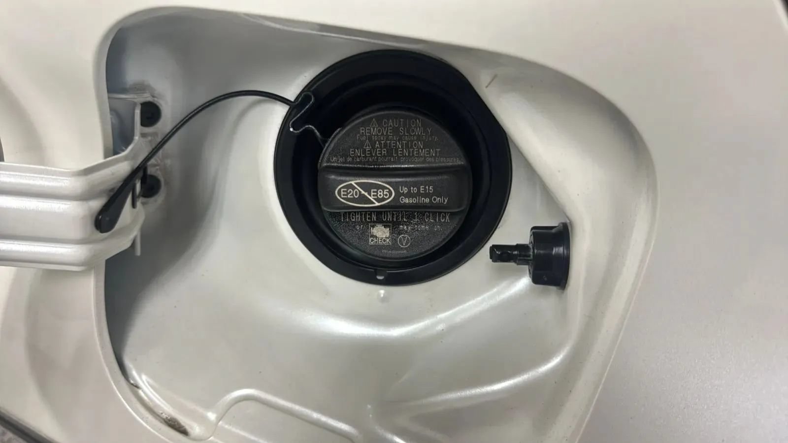 Used 2021 Toyota C-HR XLE FWD image 30