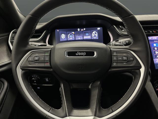 New 2025 Jeep Grand Cherokee Limited w/ Black Appearance Package image 17